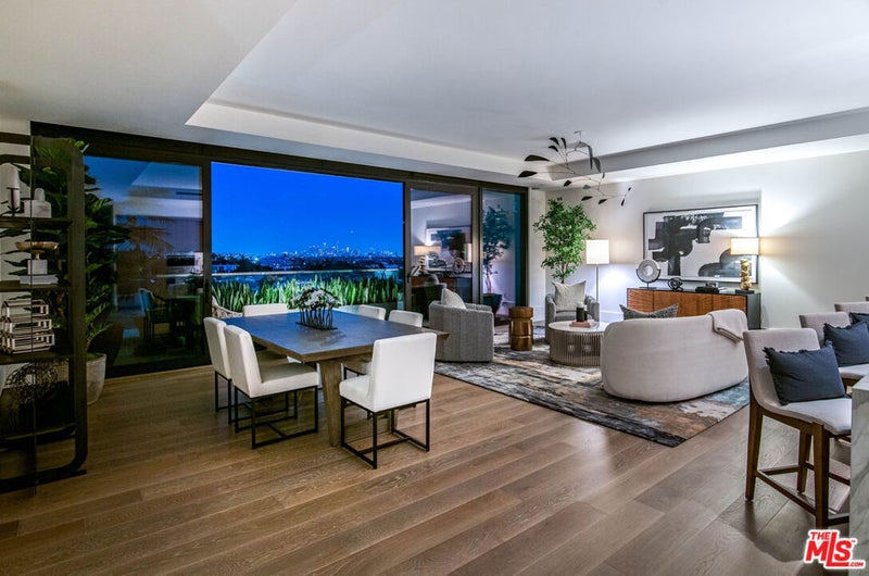 8420 W Sunset Boulevard 604