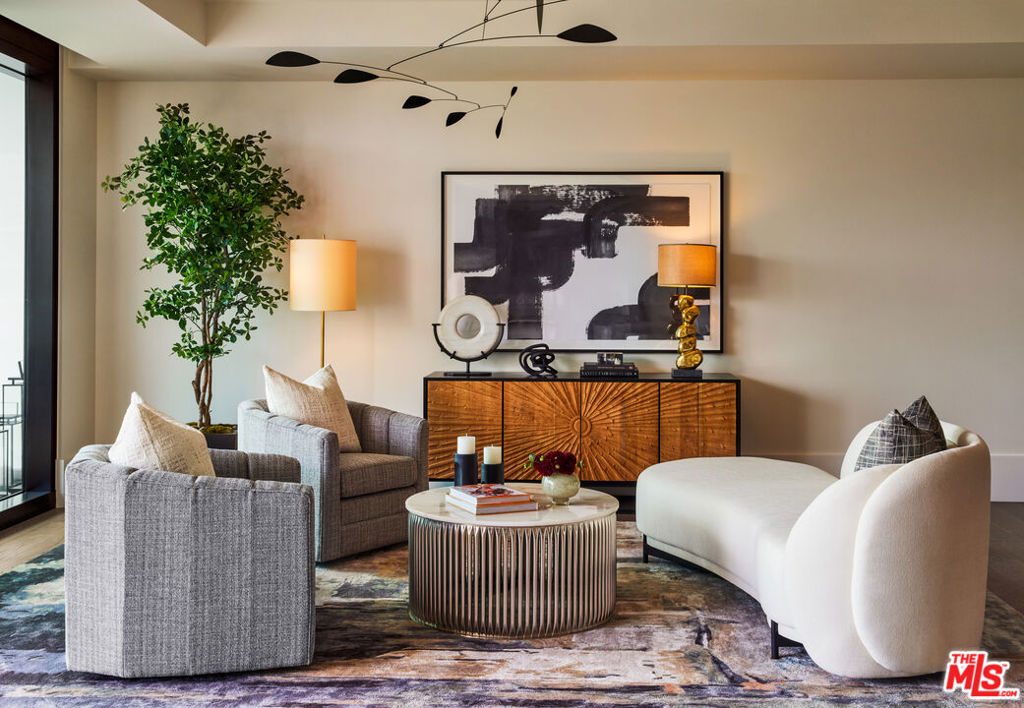 8420 W Sunset Boulevard 604