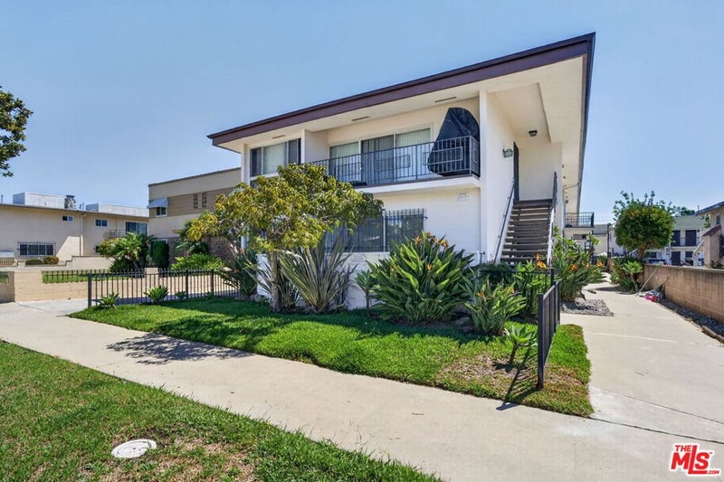 324 E Tamarack Avenue