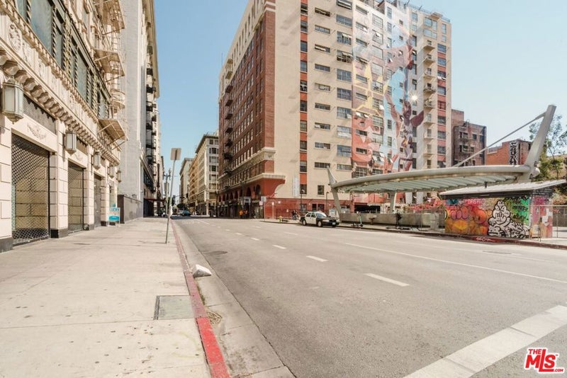 312 W 5th Street 1112