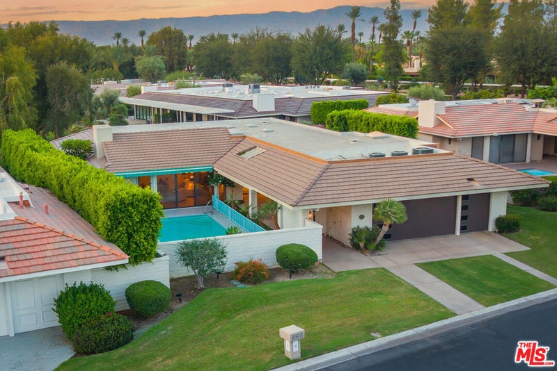 2 Sussex Court