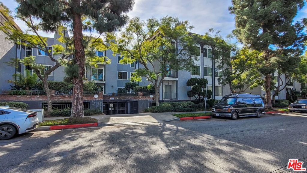 5870 Green Valley Circle 115