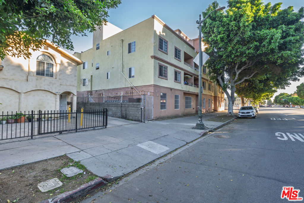 4920 S Broadway