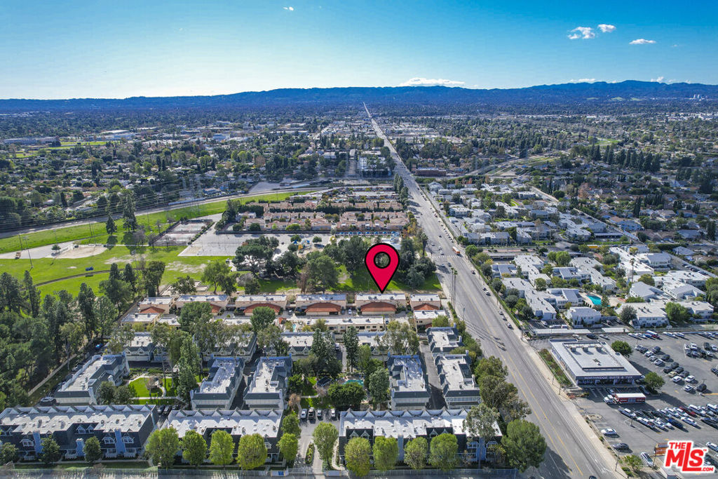 10126 Reseda Boulevard 105