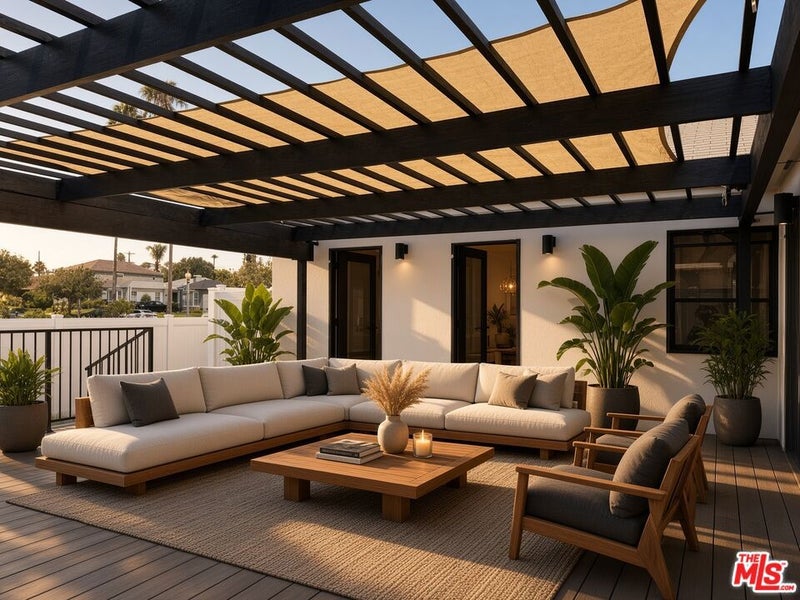 1901 S Point View Street