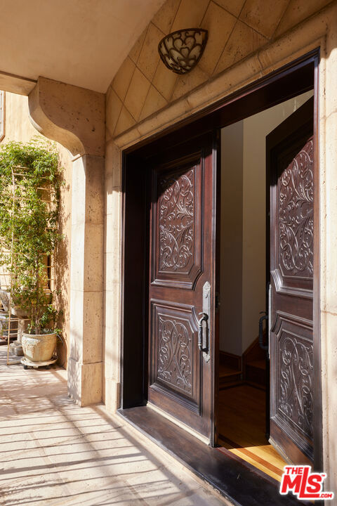 1808 Franklin Canyon Drive
