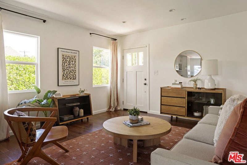 914 Terrace 49
