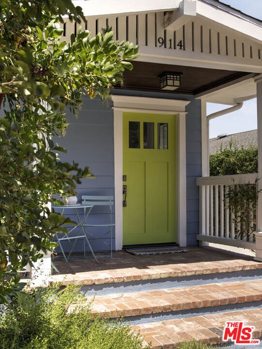 914 Terrace 49
