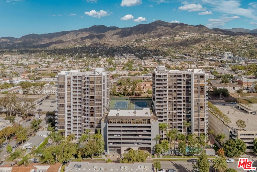 345 Pioneer Drive 1805
