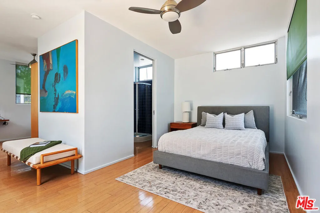 Venice, California 90291, United States, 2 Bedrooms Bedrooms, ,3 BathroomsBathrooms,Residential,Active,152350
