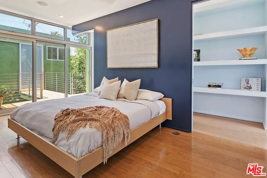 Venice, California 90291, United States, 2 Bedrooms Bedrooms, ,3 BathroomsBathrooms,Residential,Active,152350