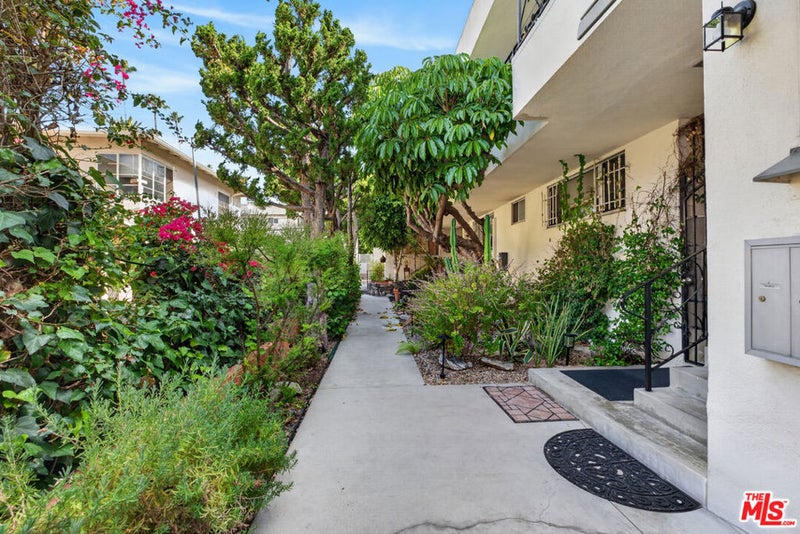 4563 Finley Avenue 3