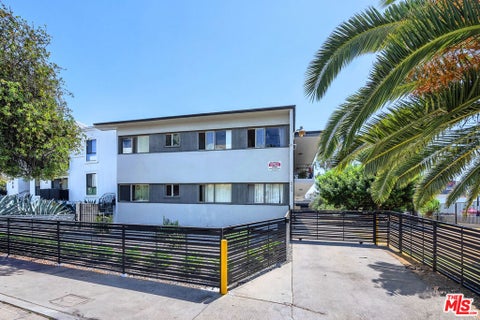 Photo of 6060 Cadillac Avenue, Los Angeles, CA 90034 (MLS # 26852283)