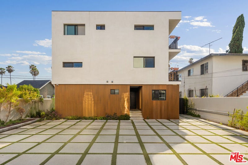 923 N Mariposa Avenue