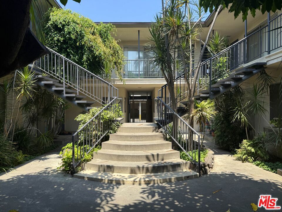 Properties 2 920 N 1st Street