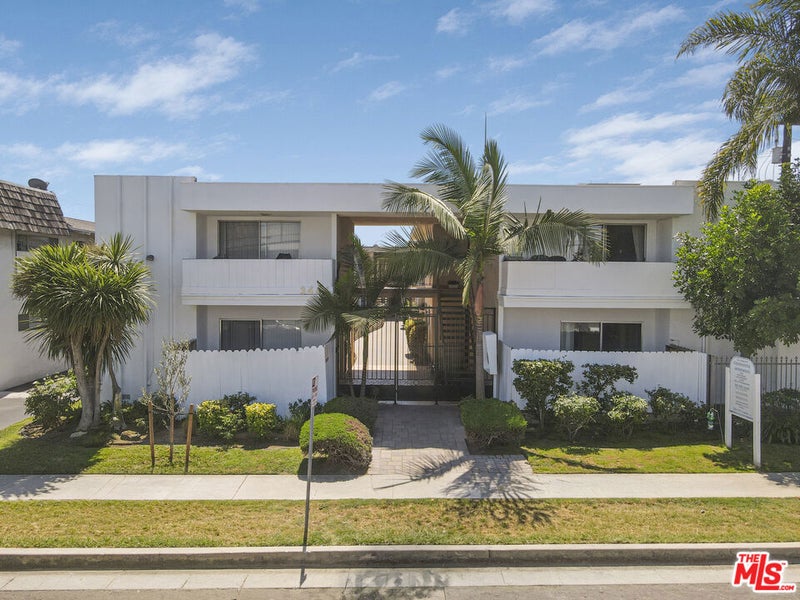3444 Emerald Street