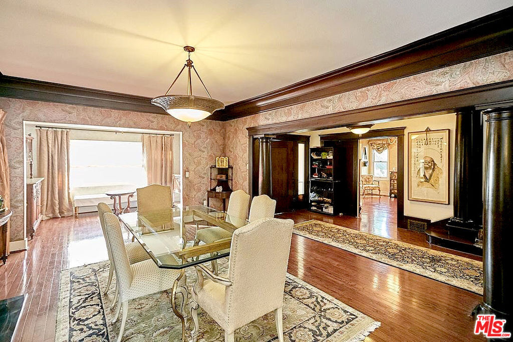 Properties 3 450 S Serrano Avenue