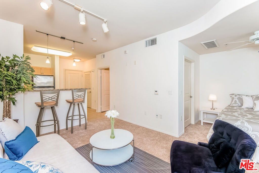 100 S Alameda Street 346