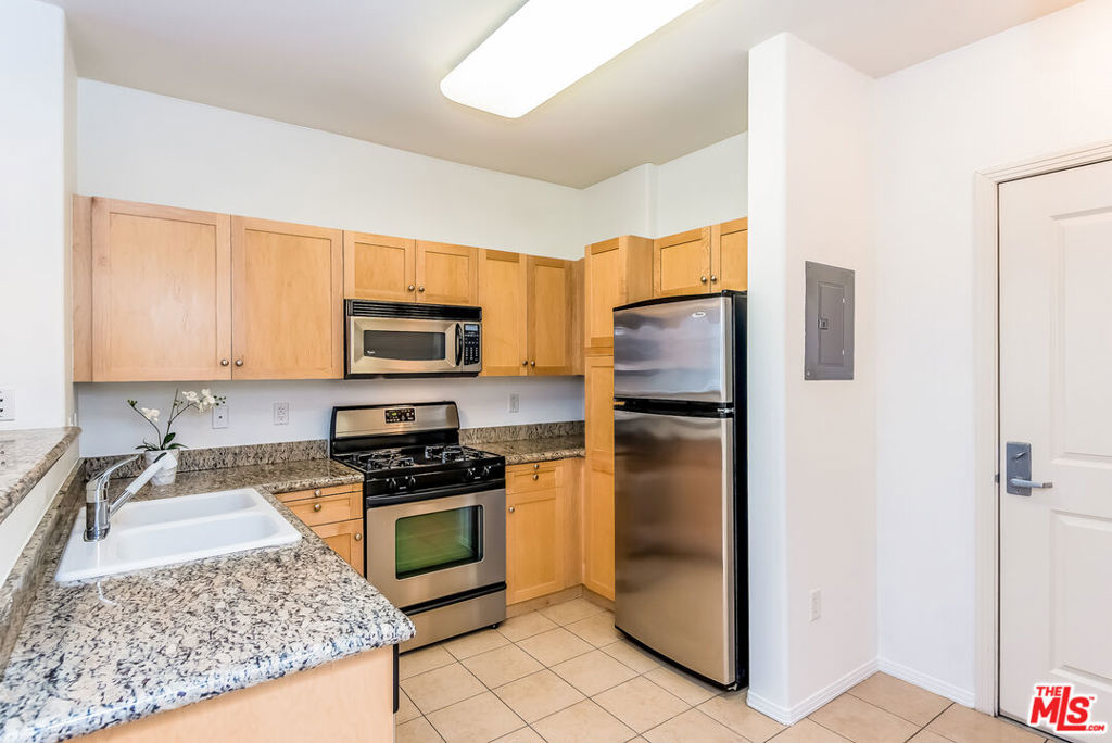 100 S Alameda Street 346