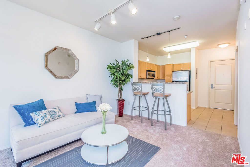 100 S Alameda Street 346