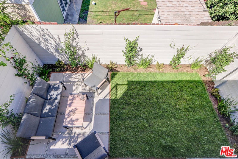 2813 1/2 12th Ave