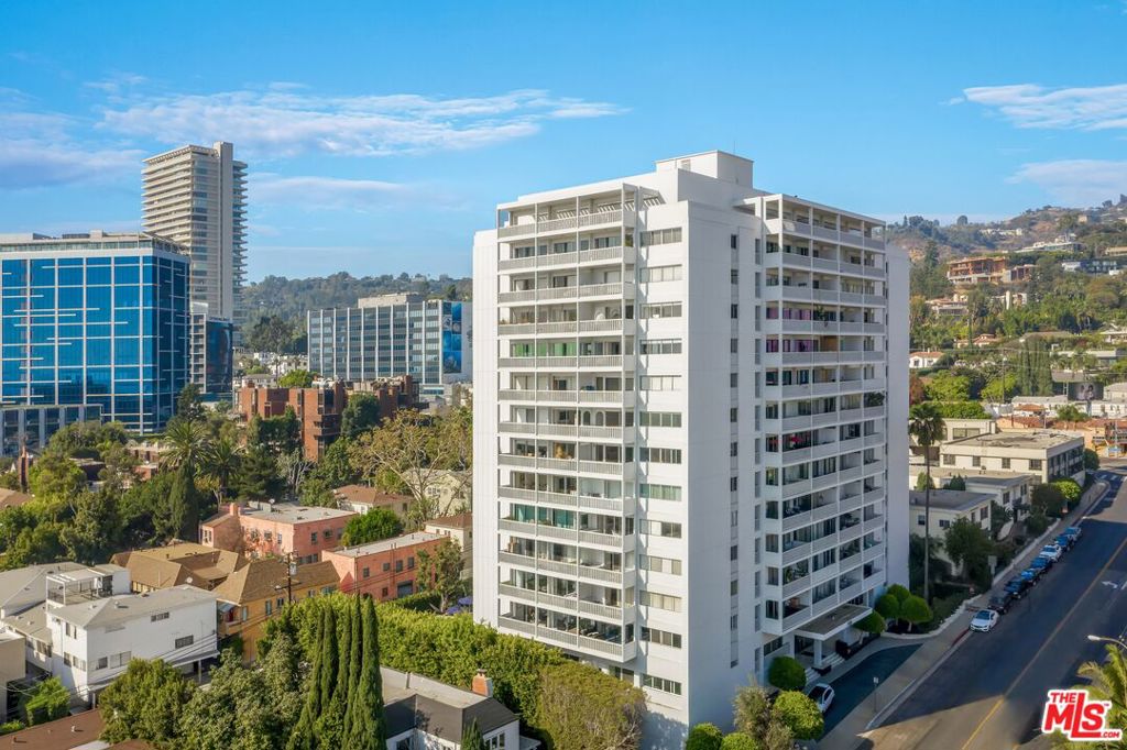 999 N Doheny Drive 702