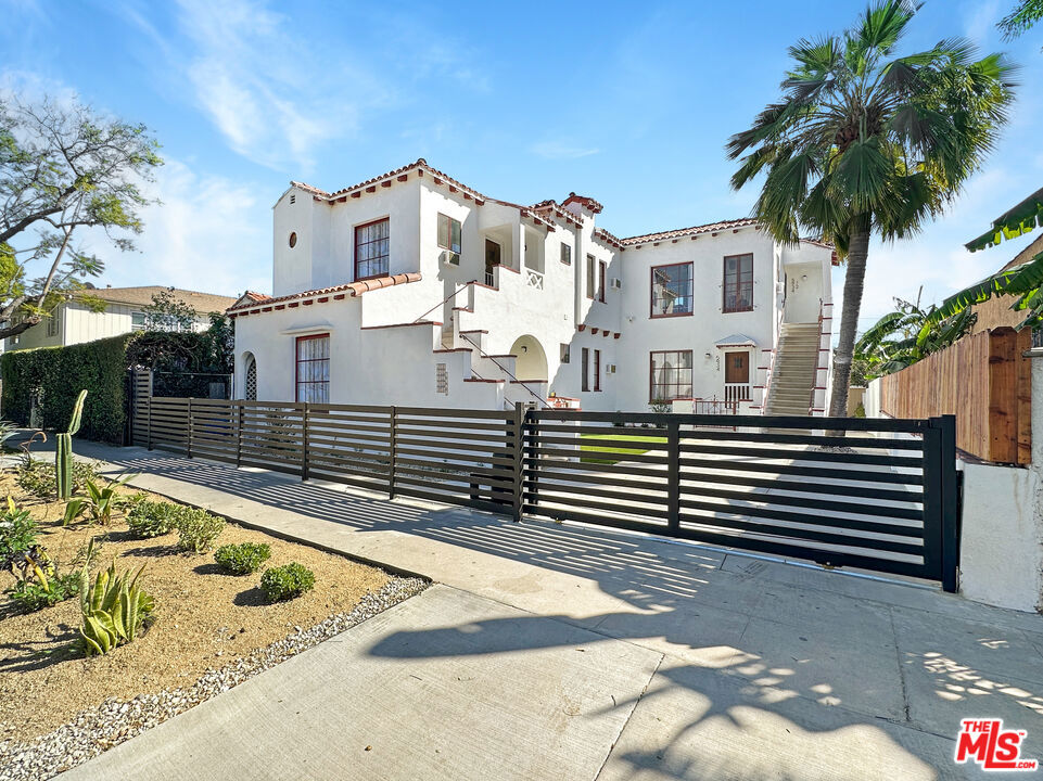 5930 Willoughby Avenue