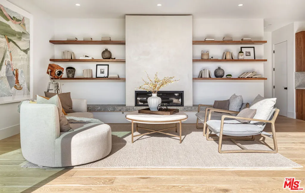 Los Angeles, California 90066, United States, 4 Bedrooms Bedrooms, ,5 BathroomsBathrooms,Residential,Active,197702