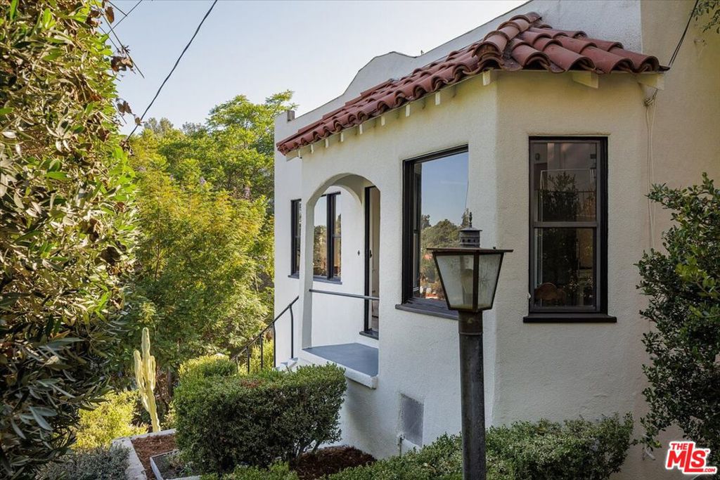 2258 Fair Oak View Terrace