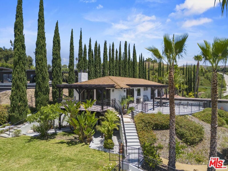 567 Lone Oak Drive