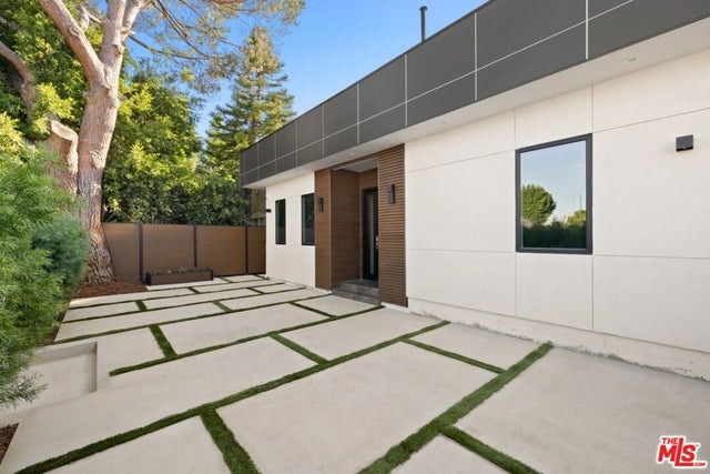 647 N Stanley Avenue, Los Angeles