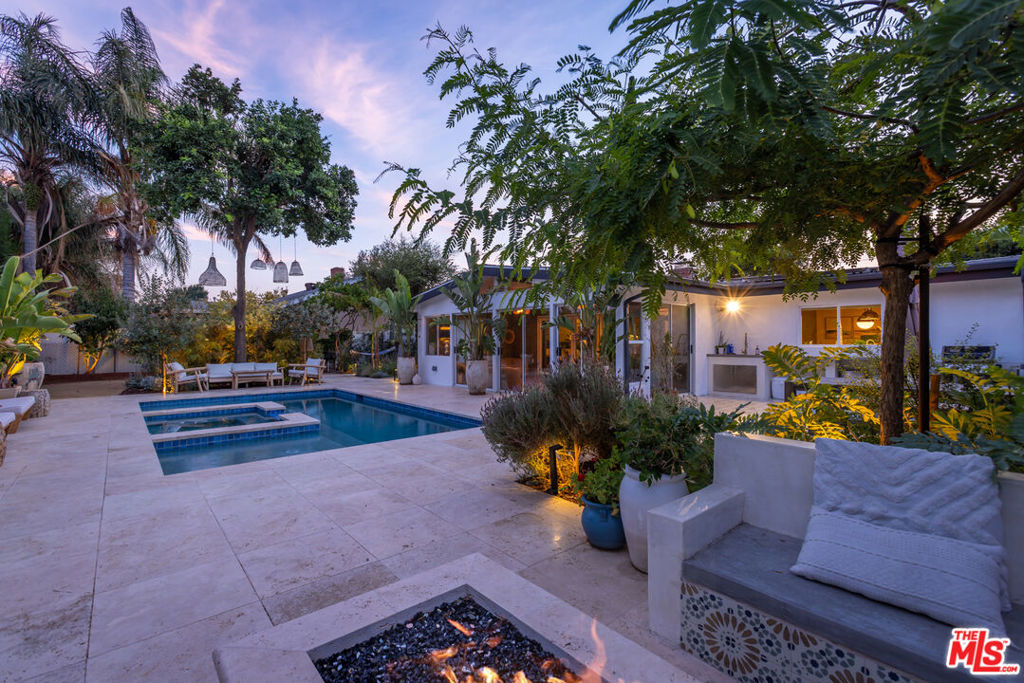 Properties 4 7442 Capps Avenue