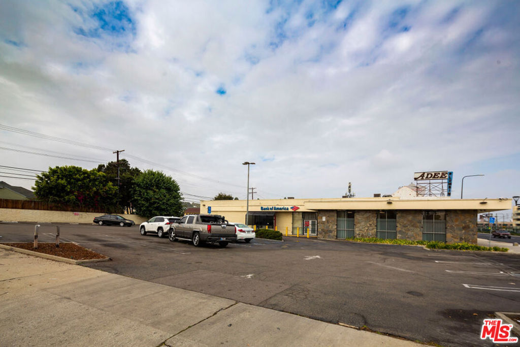 5471 Crenshaw Boulevard