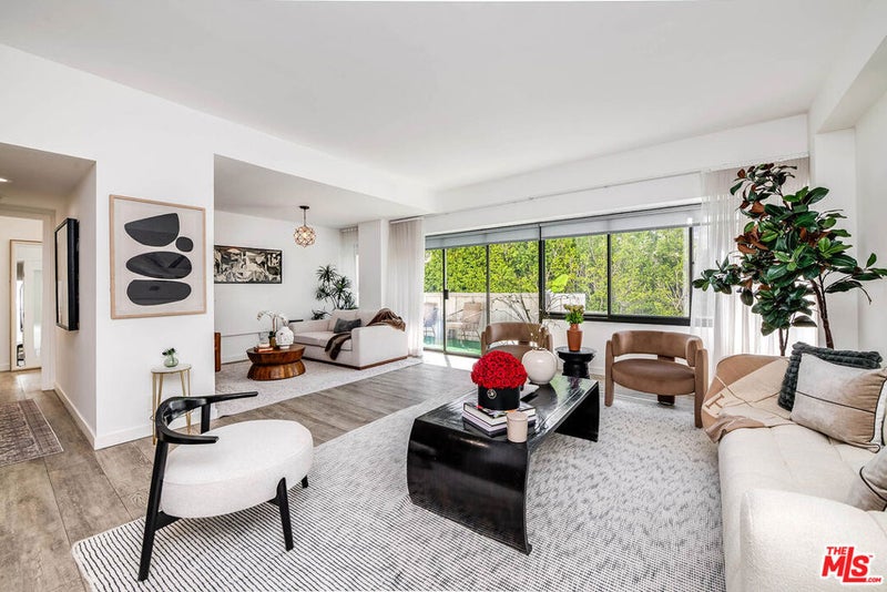 7135 Hollywood Boulevard 305