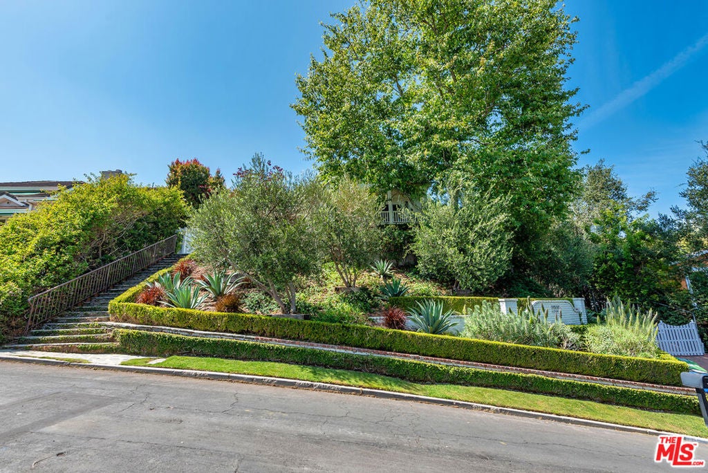 11532 Thurston Circle