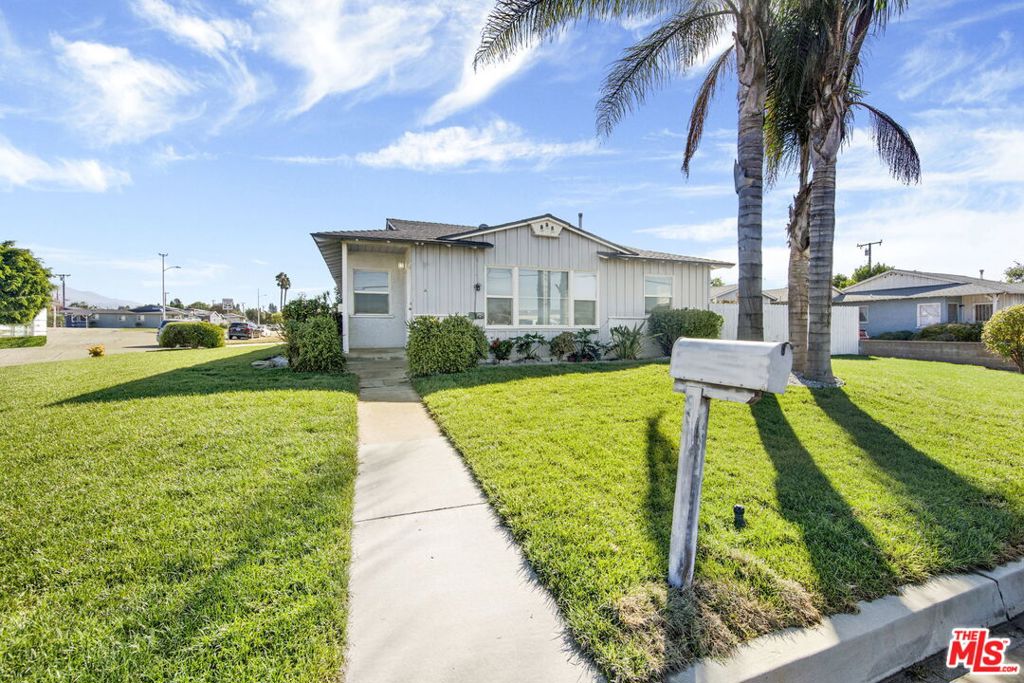 5042 N Glendora Avenue