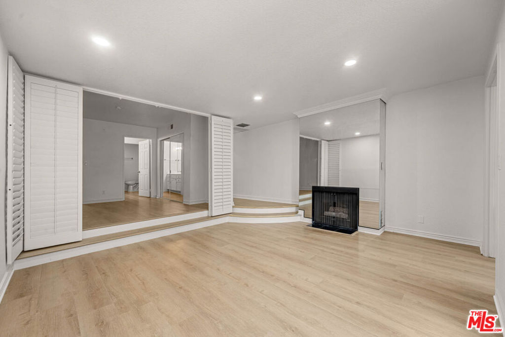 1355 N Sierra Bonita Avenue 203