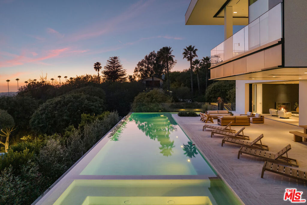 Properties 3 1210 Laurel Way