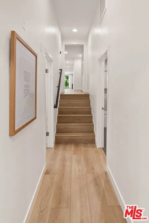 Los Angeles, California 90024, United States, 3 Bedrooms Bedrooms, ,2 BathroomsBathrooms,Residential,Active,150516