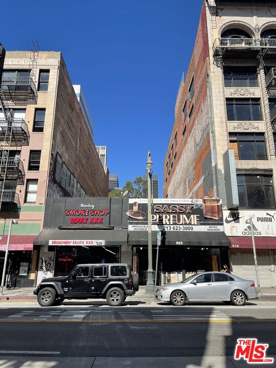 523 & 525 S Broadway