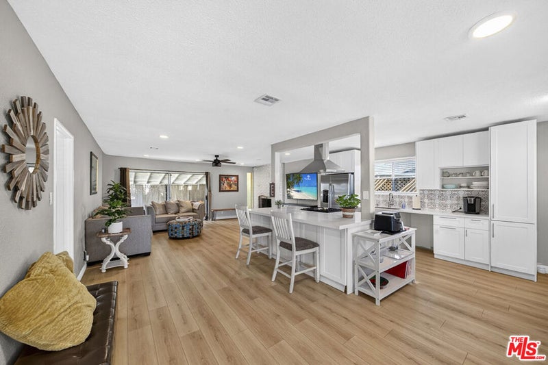 11820 Rose Hedge Drive