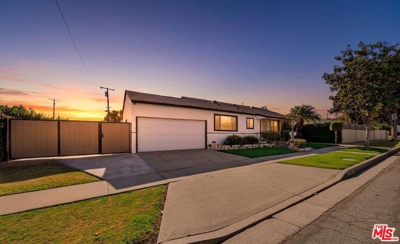 11820 Rose Hedge Drive