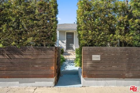 2939 S Oakhurst Avenue Los Angeles CA 90034