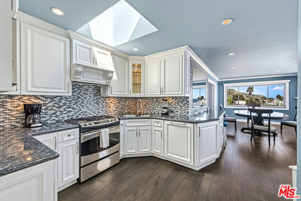 22548 Pacific Coast Highway 401