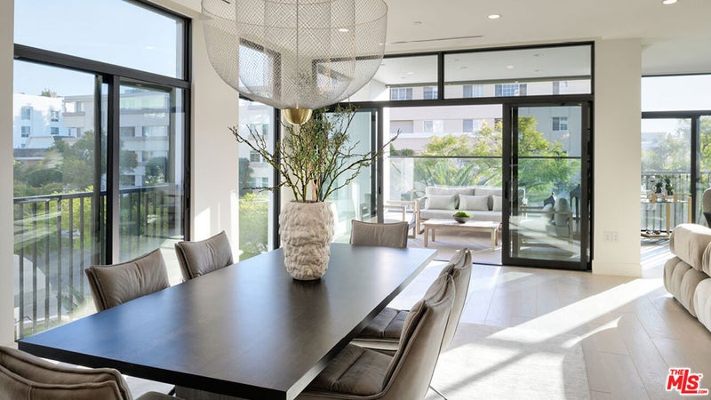 425 N Palm Drive 403