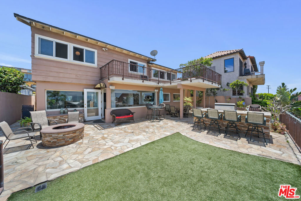 Properties 2 229 Rees Street