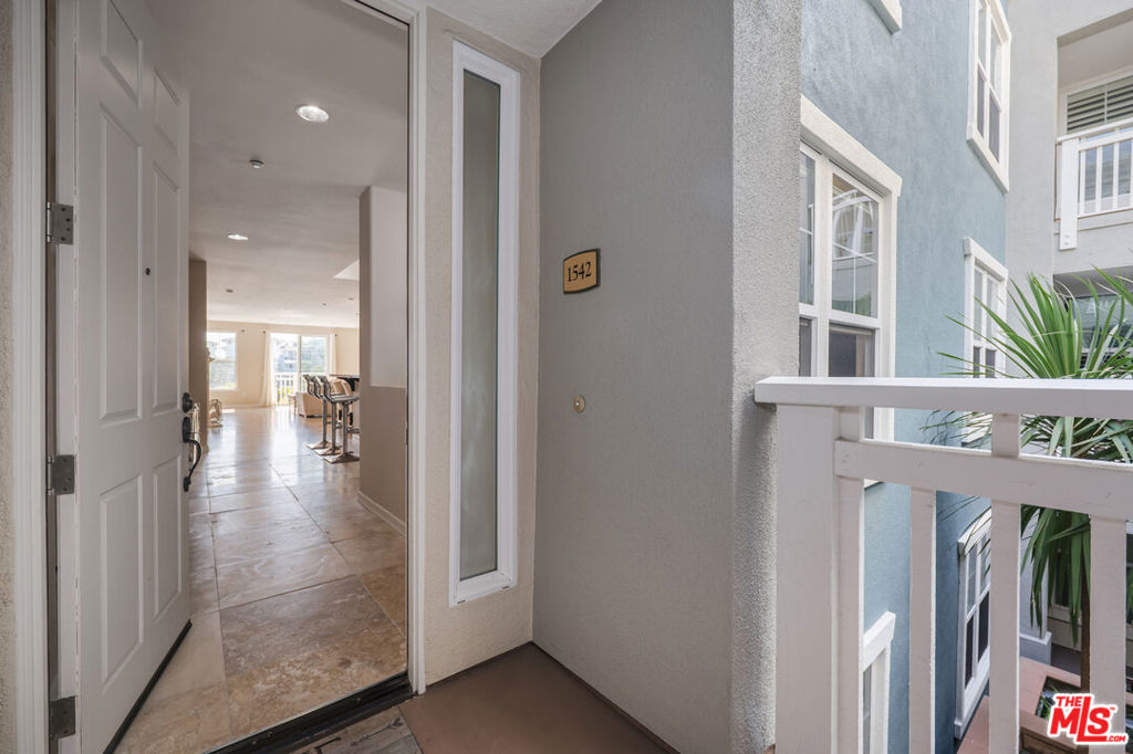 1542 Seabridge Lane