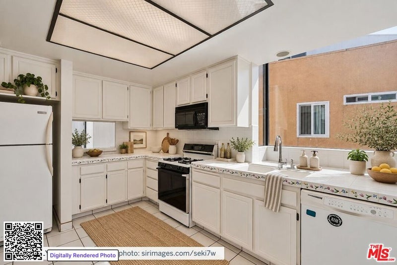 500 S Barrington Avenue 6