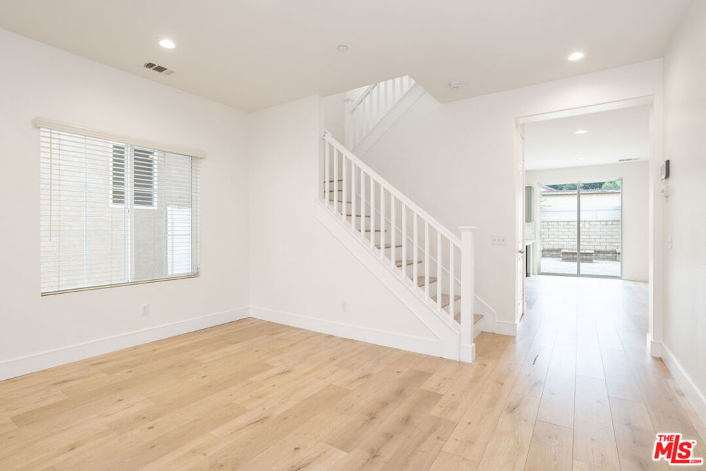 9722 Pine Orchard Street