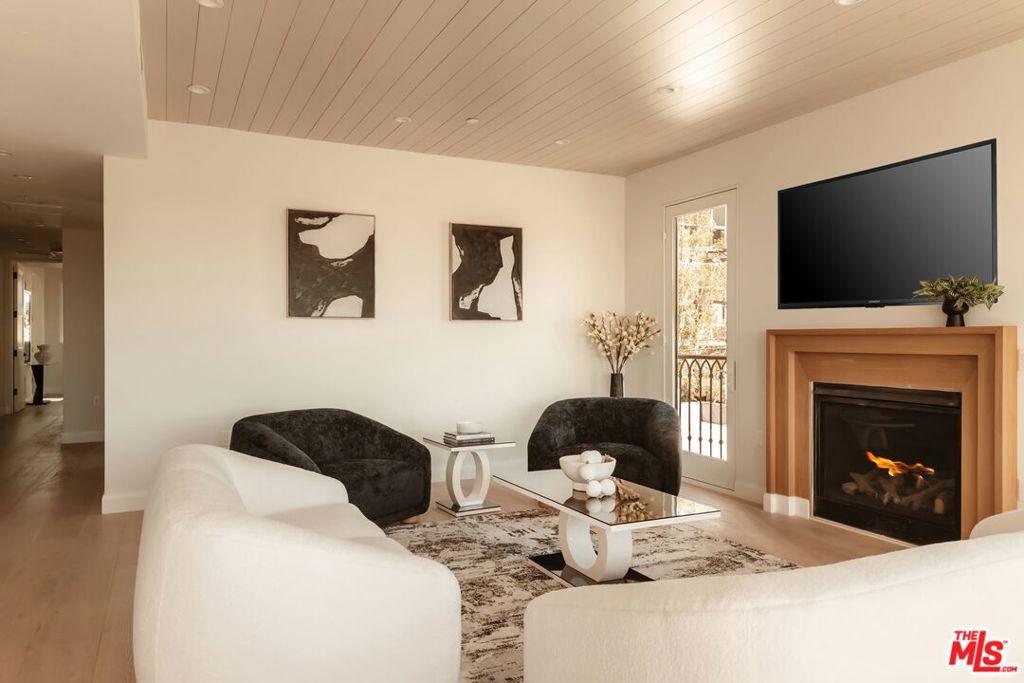 10725 Ashton Avenue 301